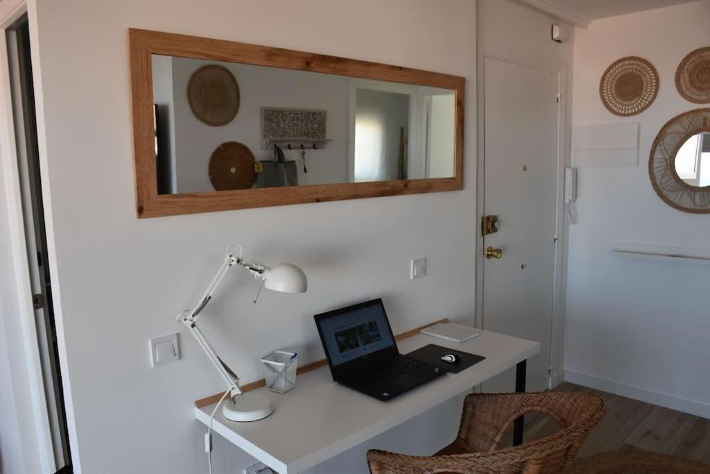 Precioso Apto Miami Primera Linia Playa Cala De Las Sirenas, Con Wifi Y Netflix, Adecuado Para Teletrabajar Miami Platja  Exterior foto